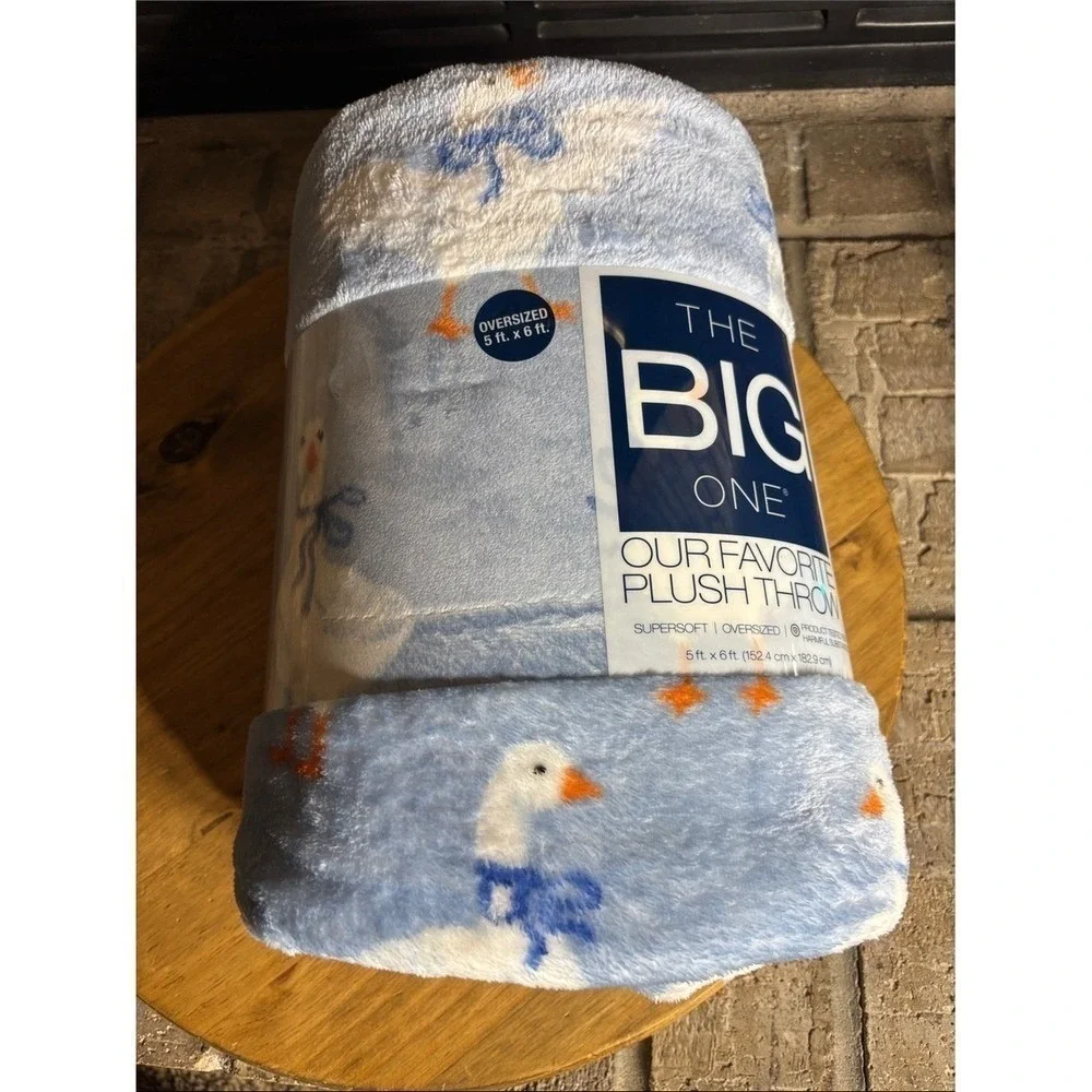 SILLY GOOSE Geese Blue & White Throw Blanket 5x6 ft - The Big One - New